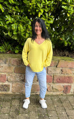 Lade das Bild in den Galerie-Viewer, Jeans mit Used-Details