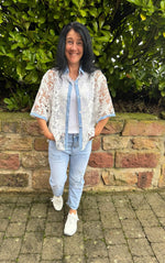 Lade das Bild in den Galerie-Viewer, Jeans mit Used-Details