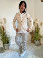 Lade das Bild in den Galerie-Viewer, Jacke /Blazer &quot;Bille&quot; beige
