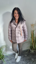 Lade das Bild in den Galerie-Viewer, Steppjacke &quot;Taupe&quot; S-XL
