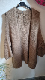 Lade das Bild in den Galerie-Viewer, Strickjacke Bille&quot;
