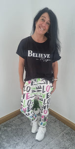T-Shirt "Believe in Magic"