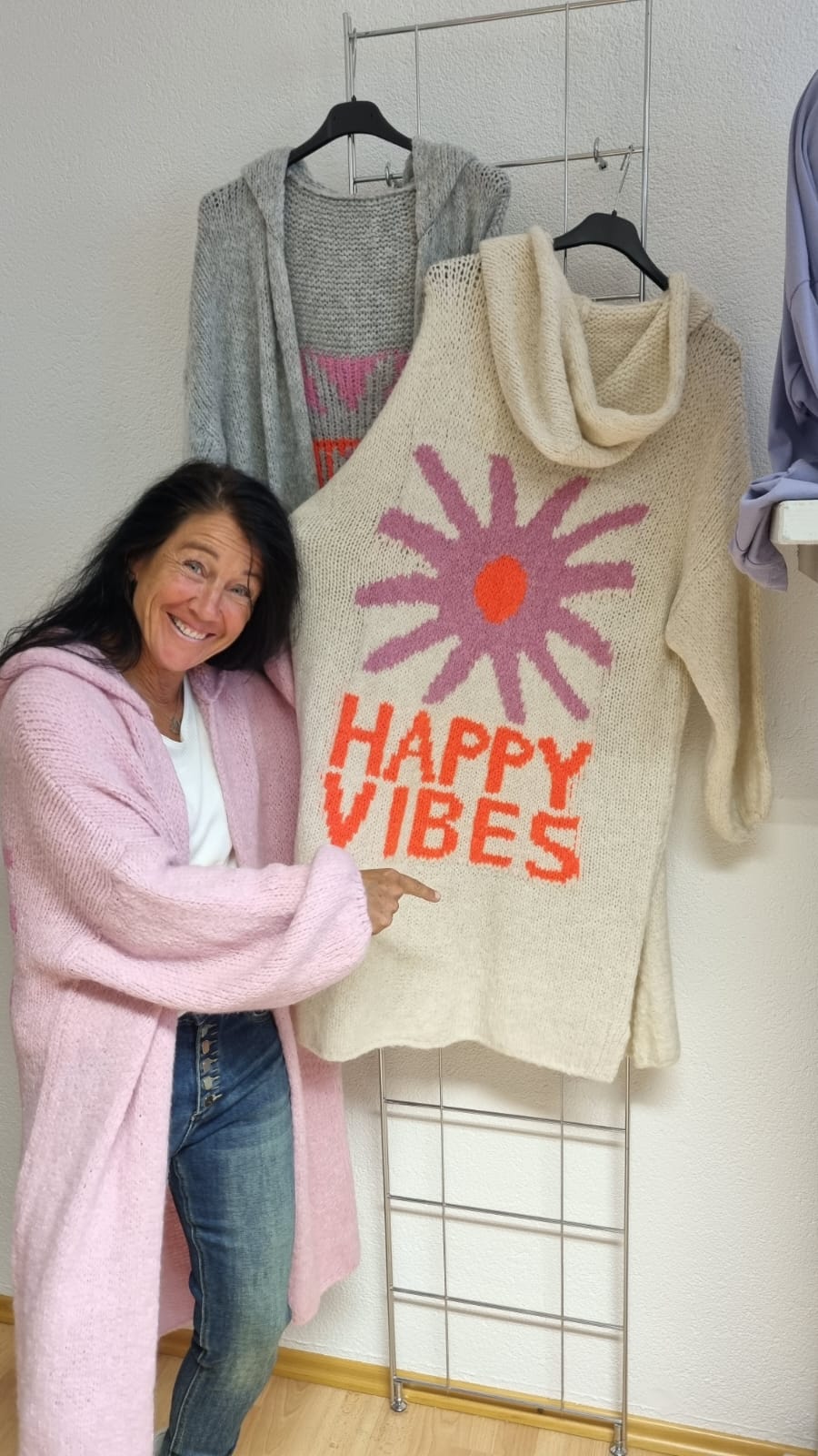 Strickjacke "Happy Vibes"