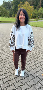 Lade das Bild in den Galerie-Viewer, Sweatshirt Leo/White
