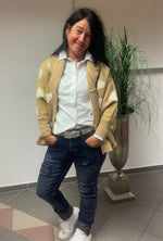 Lade das Bild in den Galerie-Viewer, Strickcardigan Herz
