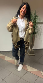 Lade das Bild in den Galerie-Viewer, Jeans mit Patches Blue Denim
