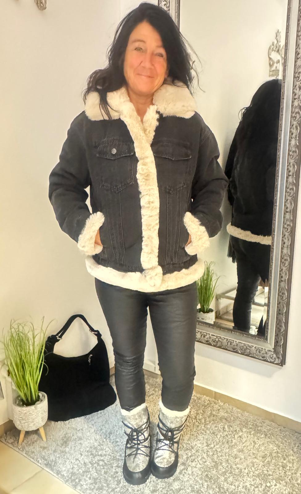 Jeansjacke mit Fellbesatz