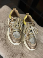 Lade das Bild in den Galerie-Viewer, Sneaker Leo-Gold Gr. 36
