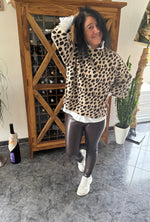 Lade das Bild in den Galerie-Viewer, Pullover Leo Stehkragen
