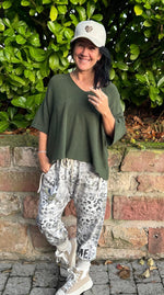 Lade das Bild in den Galerie-Viewer, Joggpants Snoopy baggy
