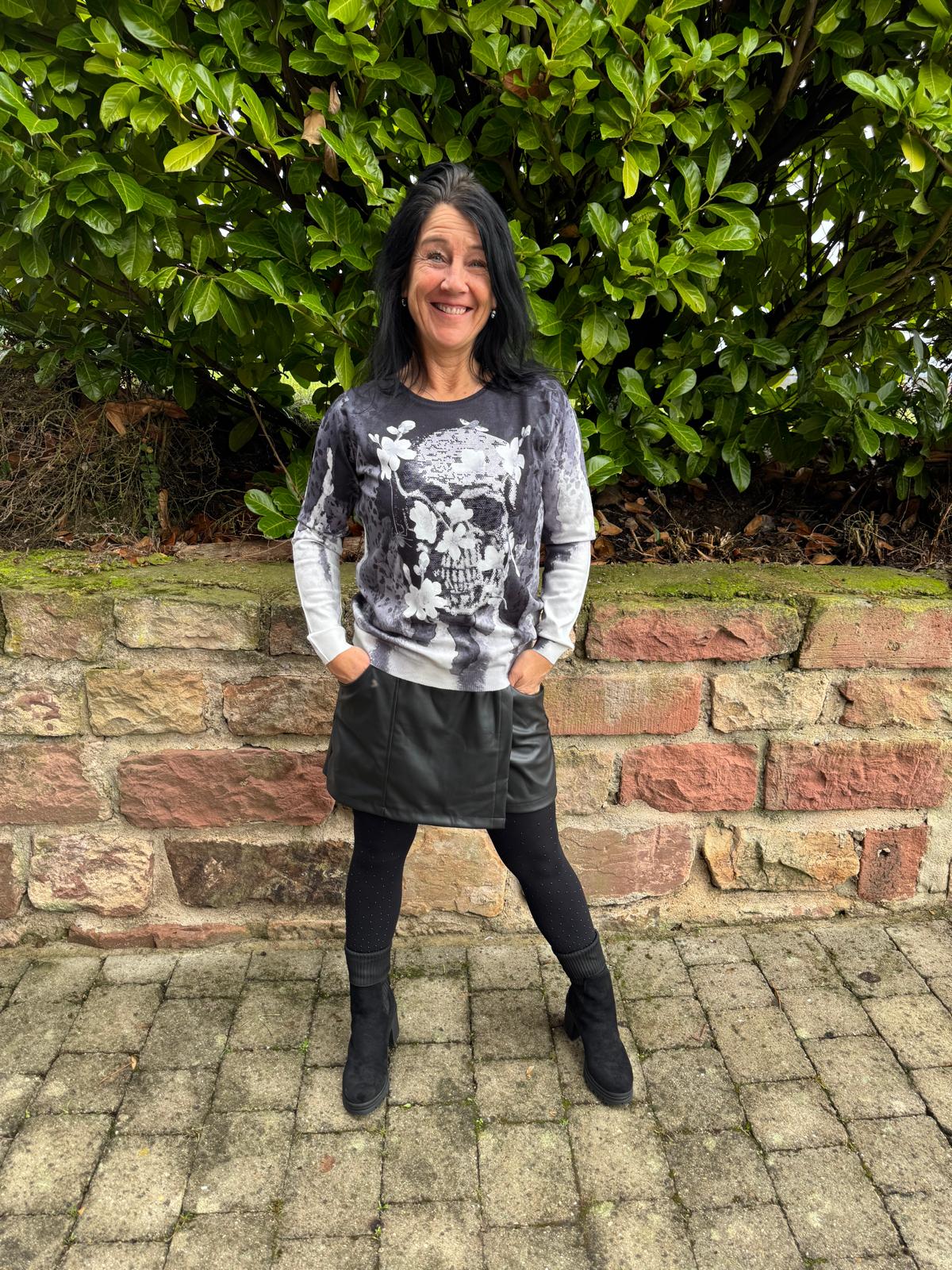 Feinstrickpullover Skull Schwarz-Weiß