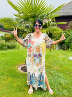 Lade das Bild in den Galerie-Viewer, Maxi Kleid Fun Leo &amp; Skull
