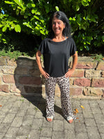 Lade das Bild in den Galerie-Viewer, Sommerhose Palazzo Leo
