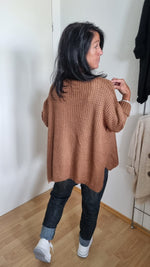 Lade das Bild in den Galerie-Viewer, Strickpullover &quot;Mickey Leo&quot;
