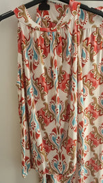 Lade das Bild in den Galerie-Viewer, Neckholder Top &quot;Phantasie 1&quot;
