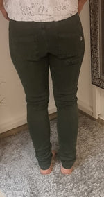 Lade das Bild in den Galerie-Viewer, Jeans &quot;Khaki&quot; XS-XL
