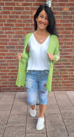 Lade das Bild in den Galerie-Viewer, Feinstrickjacke &quot;Blume&quot;
