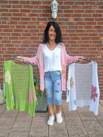Lade das Bild in den Galerie-Viewer, Feinstrickjacke &quot;Blume&quot;
