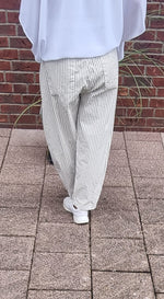 Lade das Bild in den Galerie-Viewer, Hose gestreift/weites Bein
