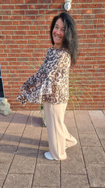 Lade das Bild in den Galerie-Viewer, Bluse Volants Leo
