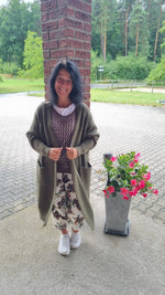 Lade das Bild in den Galerie-Viewer, Strickjacke &quot;Anja&quot;
