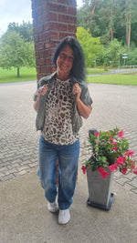 Lade das Bild in den Galerie-Viewer, Neckholder Top &quot;Phantasie 10&quot; verschiedene Modelle

