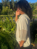 Lade das Bild in den Galerie-Viewer, Hoodie kurzarm Life Isn´t perfect but...
