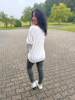 Lade das Bild in den Galerie-Viewer, Langarmshirt Fai
