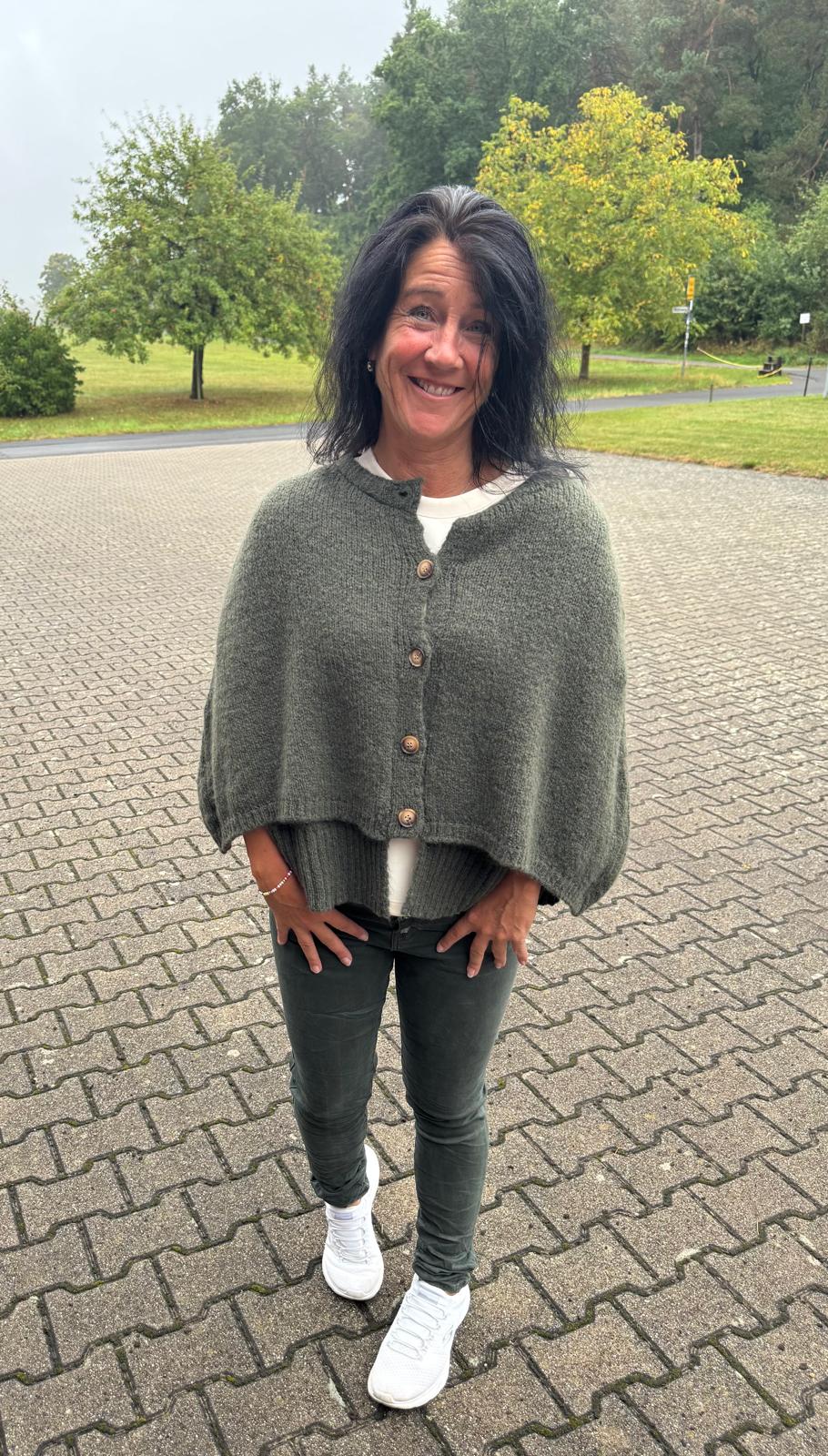 Poncho/Pullover /Jacke