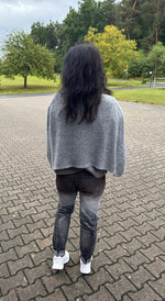 Lade das Bild in den Galerie-Viewer, Poncho/Pullover /Jacke

