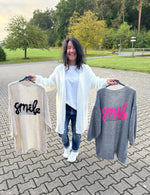 Lade das Bild in den Galerie-Viewer, Strickjacke &quot;Smile&quot;
