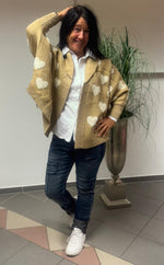Lade das Bild in den Galerie-Viewer, Strickcardigan Herz
