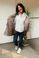 Lade das Bild in den Galerie-Viewer, Strickcardigan Braun-ecru
