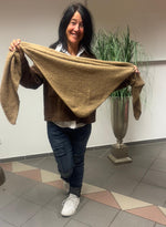 Lade das Bild in den Galerie-Viewer, Dreiecksschal &quot;Diana&quot; verschiedene Farben
