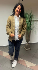 Lade das Bild in den Galerie-Viewer, Strickcardigan uni
