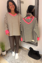 Lade das Bild in den Galerie-Viewer, Pullover V Pink
