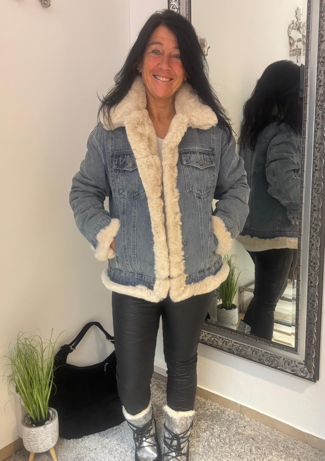 Jeansjacke mit Fellbesatz