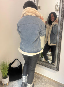 Jeansjacke mit Fellbesatz