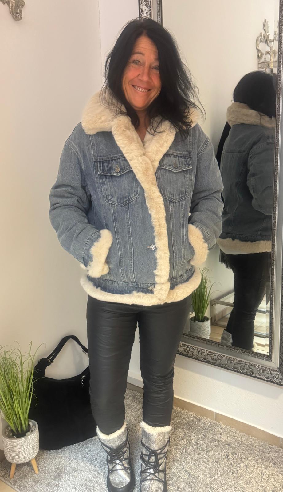 Jeansjacke mit Fellbesatz