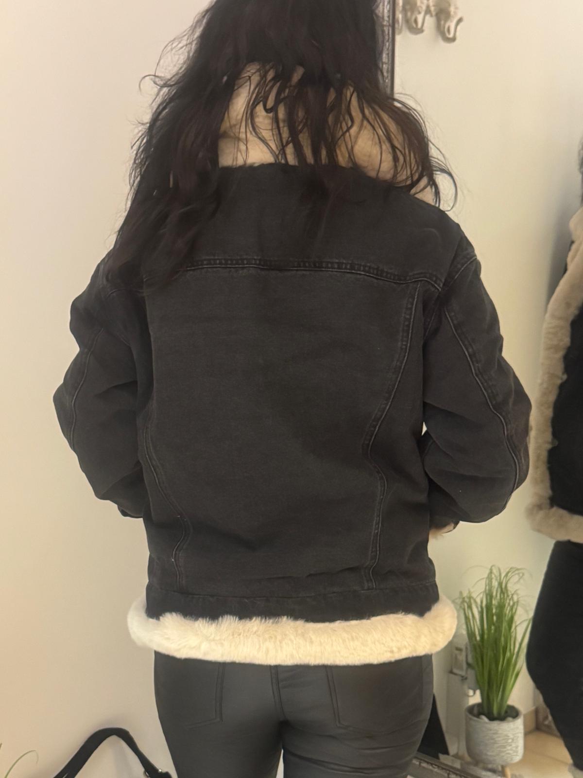 Jeansjacke mit Fellbesatz