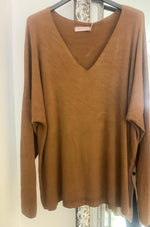 Lade das Bild in den Galerie-Viewer, Langarmshirt &quot; Naomi&quot;

