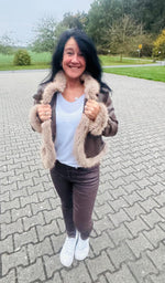 Lade das Bild in den Galerie-Viewer, Lederoptikjacke mit Fell Gr. S-L
