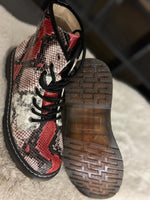 Lade das Bild in den Galerie-Viewer, Boots Rot-Weiss
