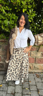 Lade das Bild in den Galerie-Viewer, Leo Rock im Wildleder Feeling
