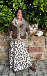 Lade das Bild in den Galerie-Viewer, Leo Rock im Wildleder Feeling
