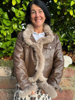 Lade das Bild in den Galerie-Viewer, Lederoptikjacke mit Fell Gr. S-L

