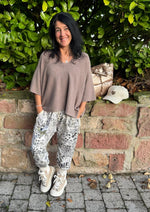 Lade das Bild in den Galerie-Viewer, Joggpants Snoopy baggy
