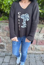 Lade das Bild in den Galerie-Viewer, Strickpullover Snoopy Charme
