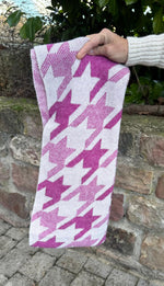 Lade das Bild in den Galerie-Viewer, Schal Hahnentritt
