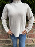 Lade das Bild in den Galerie-Viewer, Pullover Stehkragen
